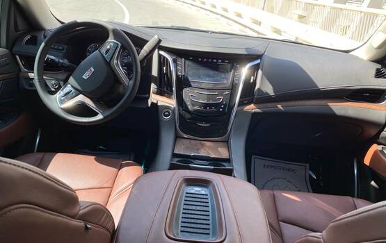 Cadillac Escalade Long rental in Dubai - CarHire24